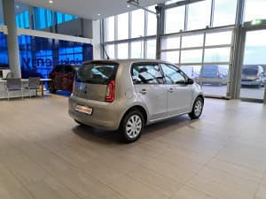 Hyundai Elantra - miniatura 6
